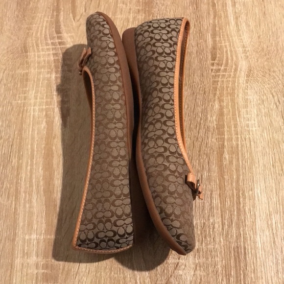 Coach crystal monogram flats. USED. Womens size 9.0. - Picture 4 of 10